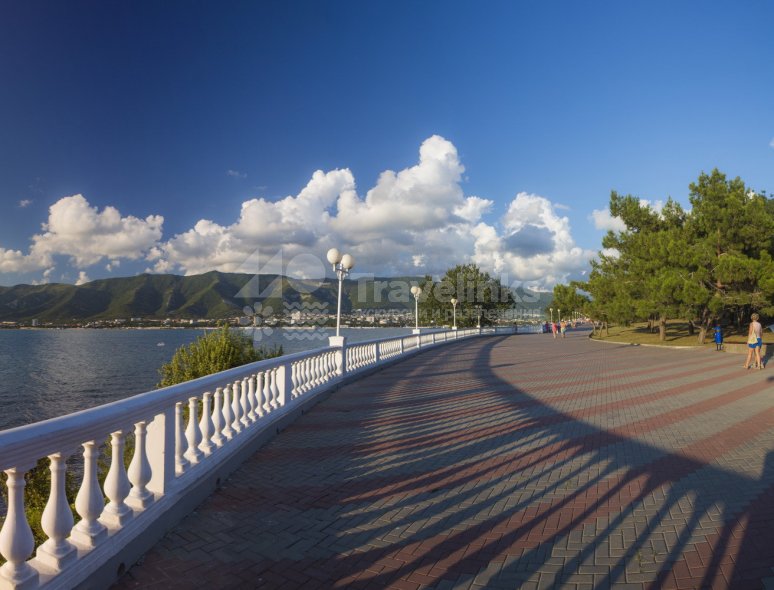 Галерея Толстый мыс в Геленджике #0