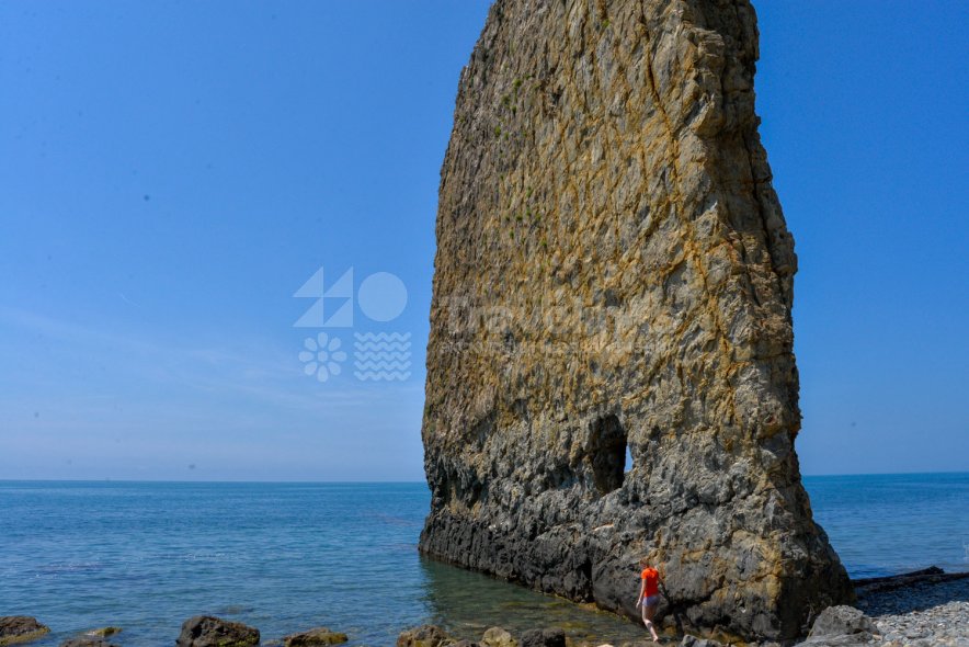 Авторская экскурсия к скале «Парус»