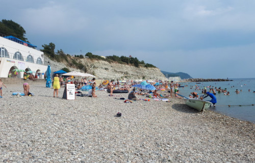 Пляж «Факел» в Дивноморском