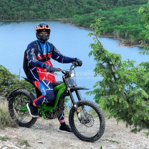 Галерея Поездка на озеро Грек на электробайке Sur-Ron #0