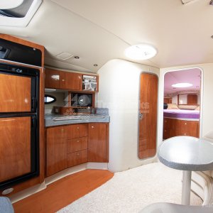 Галерея Яхта Larson #6