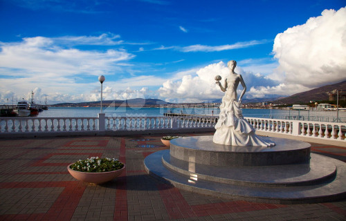 Памятник «Белая невеста»