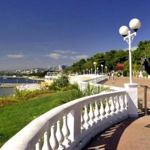 Галерея Набережная Геленджика + дольмены + водопады + канатная дорога #0