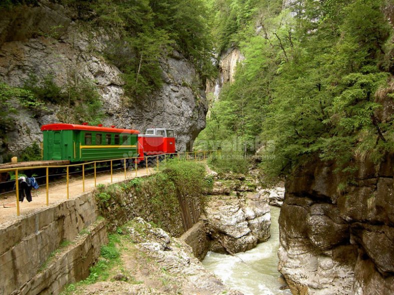 Галерея Гуамское ущелье #0