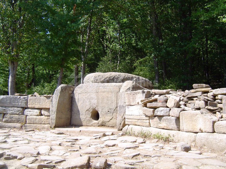 Дольмены на реке Жане