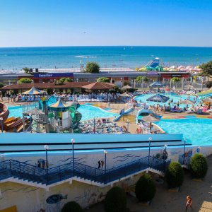 Галерея Аквапарк «Золотой пляж» #1