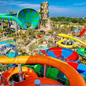 Аквапарк в Геленджике «Золотая Бухта»