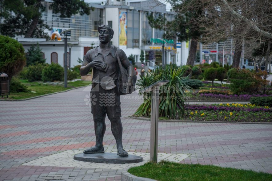 Скульптура "Турист"