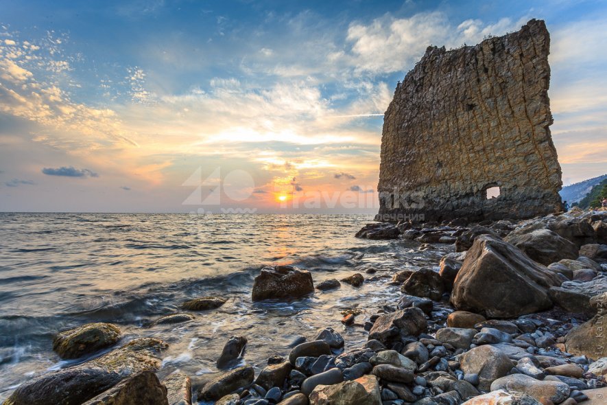 Галерея Джанхот и скала Парус #1