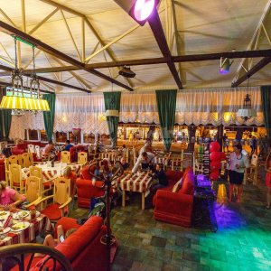 Галерея Венский двор #1