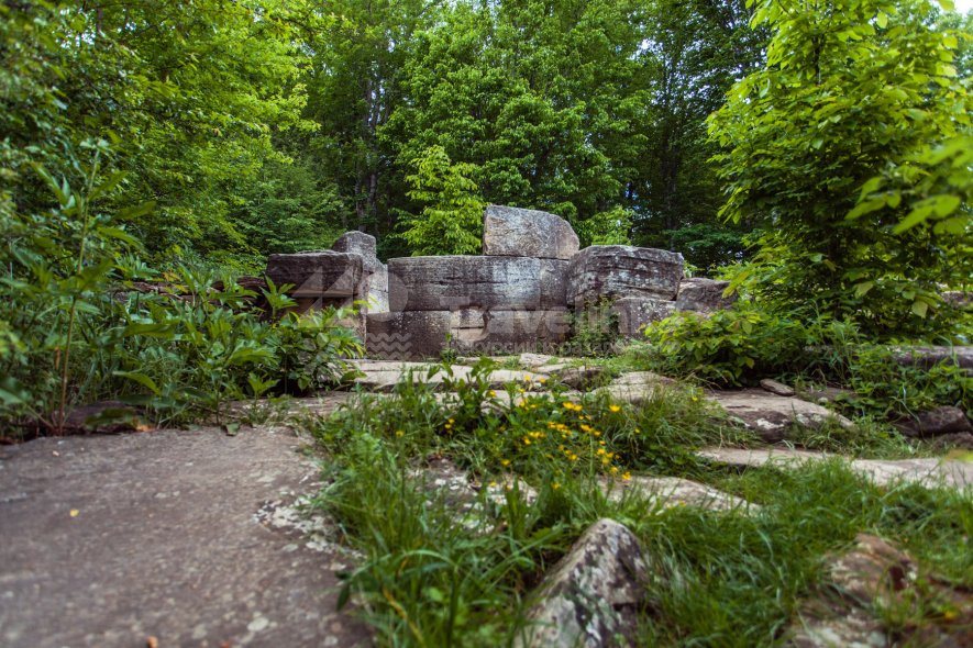 Галерея Дольмены на реке Жане #0