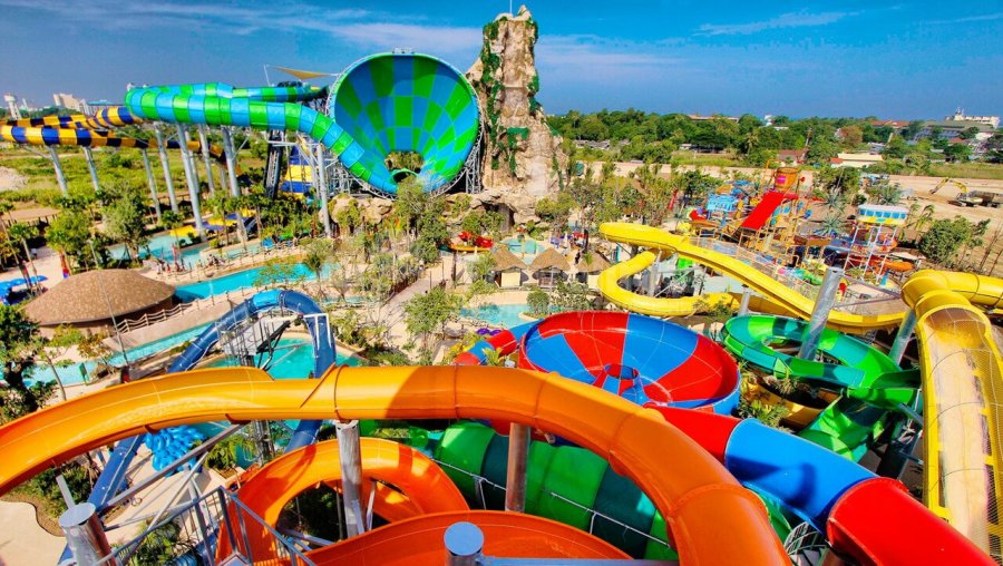 Аквапарк в Геленджике «Золотая Бухта»