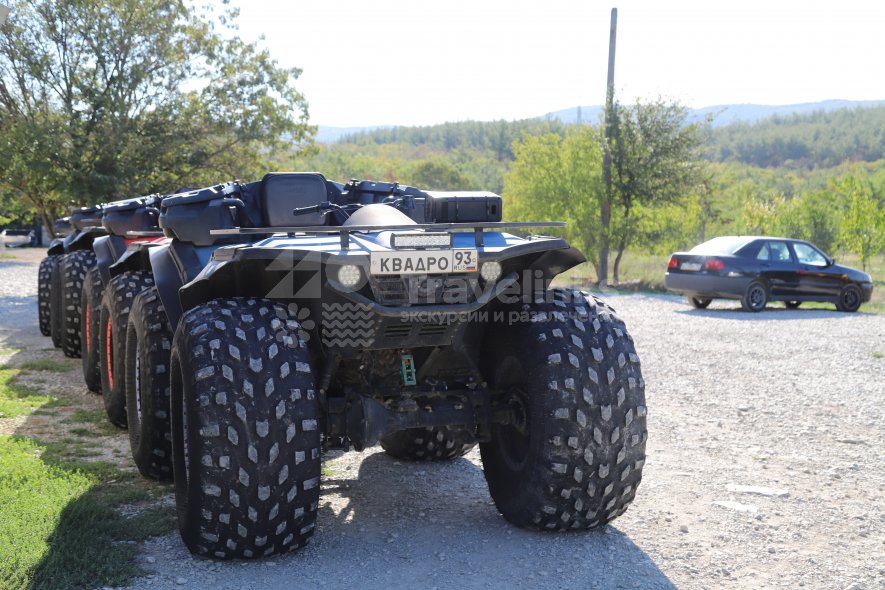 Галерея Квадро-гиганты в Геленджике к озеру Грек #0