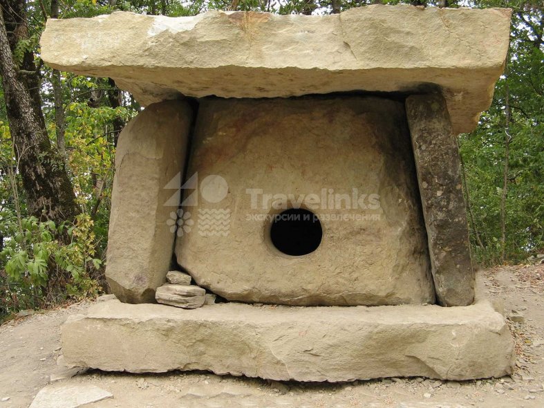 Галерея Дольмены на реке Жане #2