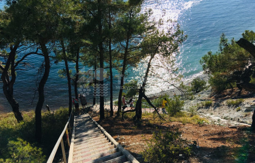 Лестница в Голубой Бухте