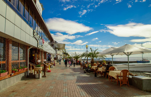 Центральная набережная Сочи