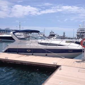 Катер Bayliner 305