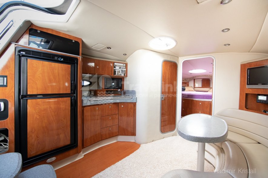 Галерея Яхта Larson #6