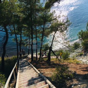 Лестница в Голубой Бухте