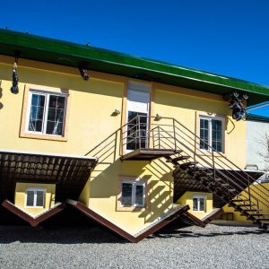 Дом вверх дном в Кабардинке