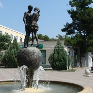 Фонтан "Влюбленные Сердца"