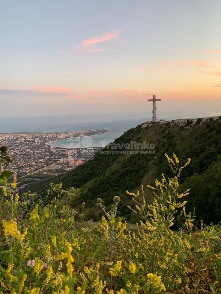 Галерея Крест, Пуп земли и Чайная полка #4